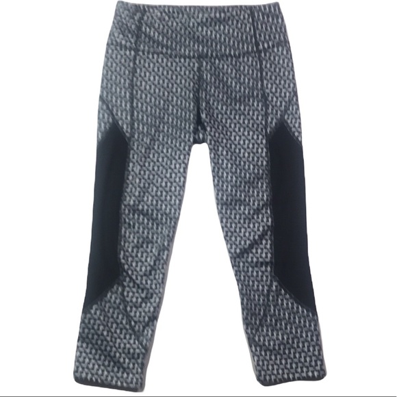 Athleta Black & White Checked Crop Leggings Size S. - Picture 2 of 9
